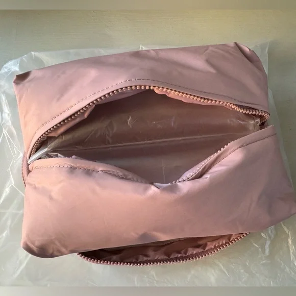 NEW Find Comfort Puffy Toiletry Bag in Mauve by Rare Beauty